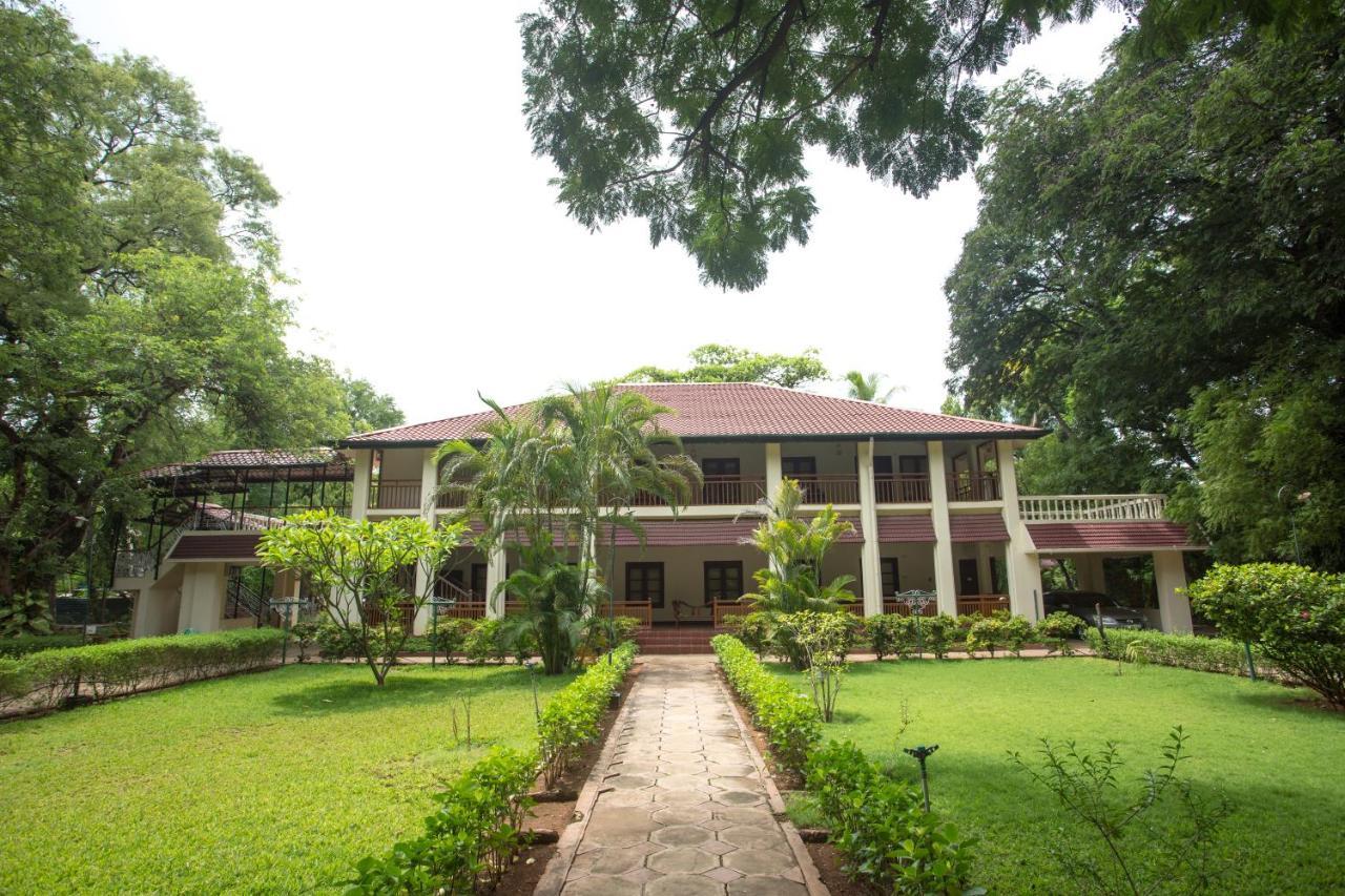 Heritage Madurai Exterior photo The main building of the university